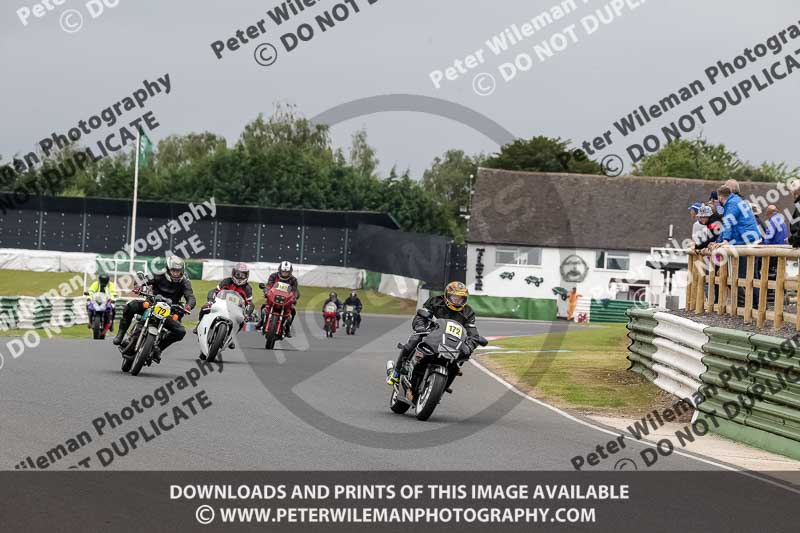 Vintage motorcycle club;eventdigitalimages;mallory park;mallory park trackday photographs;no limits trackdays;peter wileman photography;trackday digital images;trackday photos;vmcc festival 1000 bikes photographs